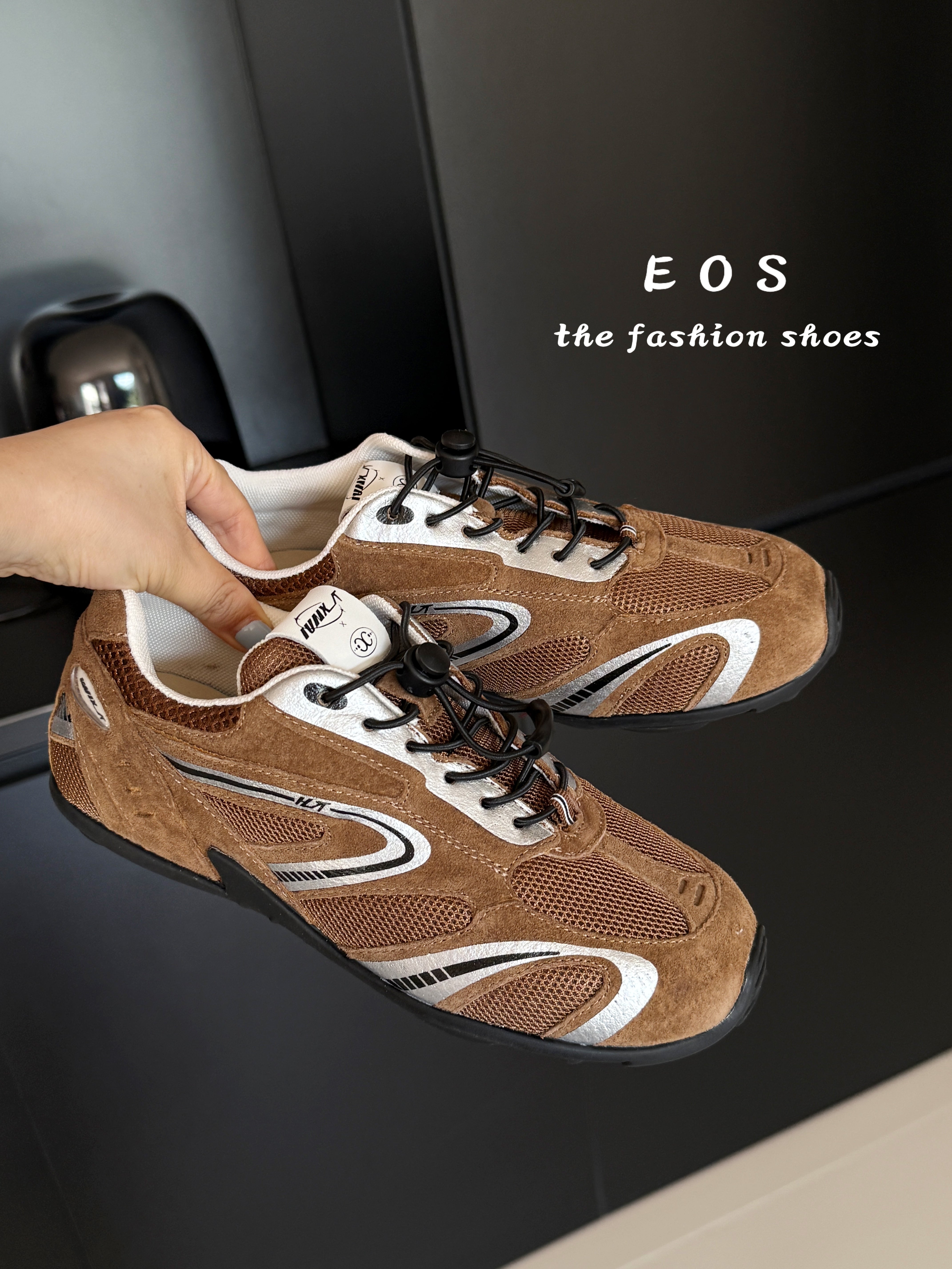 Canvas shoes
